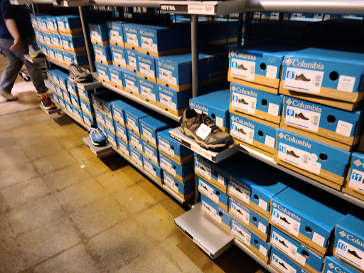 Sportswear Store «Columbia Sportswear Outlet Store at Outlets at Castle Rock», reviews and photos, 5050 Factory Shops Blvd #190, Castle Rock, CO 80108, USA