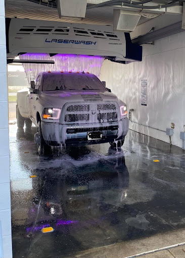 Concord Touchless Car Wash en Elkhart