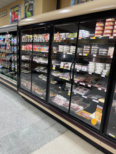 Grocery Store «Harvest Market», reviews and photos, 171 Boatyard Drive, Fort Bragg, CA 95437, USA