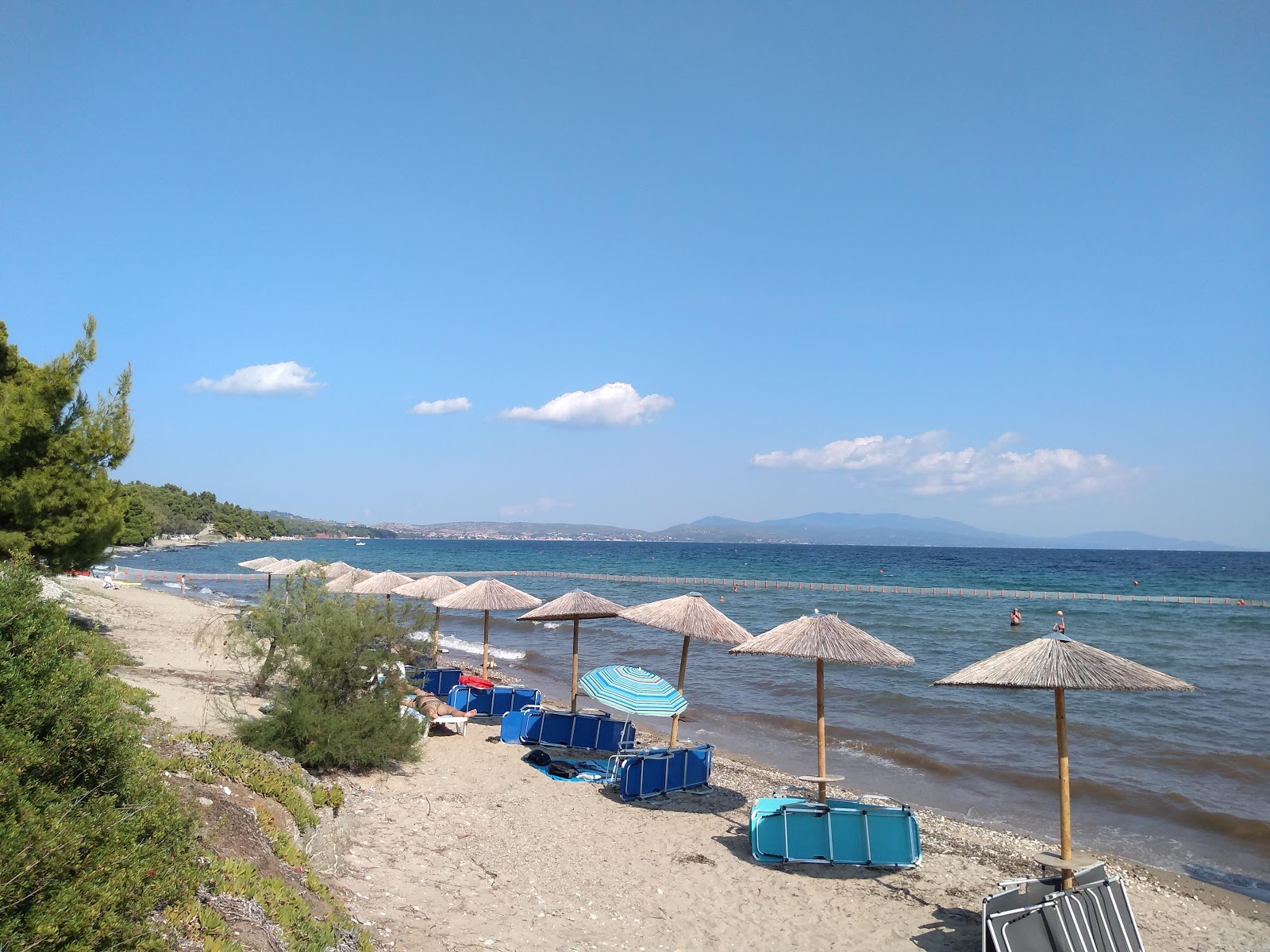 Photo de Metamorfossi beach avec rivage droit, long