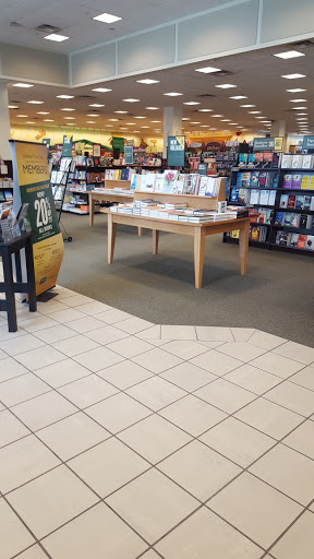 Book Store «Barnes & Noble», reviews and photos, 3100 Main St #1400, Maumee, OH 43537, USA