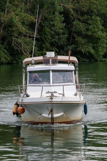 Bateau Ecole Poseidon à Saint-Fargeau-Ponthierry, Seine-et-Marne