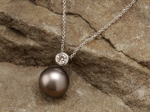 Jewelry Store «Secréte Jewelry», reviews and photos, 10227 Old Georgetown Rd, Bethesda, MD 20814, USA