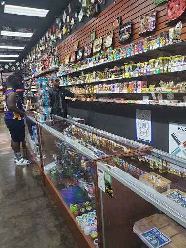Tobacco Shop «Orlando Smoke Shop Fun Spot», reviews and photos, 5531 International Dr, Orlando, FL 32819, USA