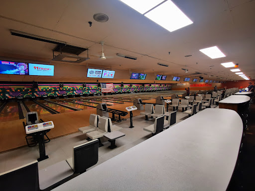 Bowling Alley «4 Seasons Bowling Center», reviews and photos, 1100 W Galena Ave, Freeport, IL 61032, USA