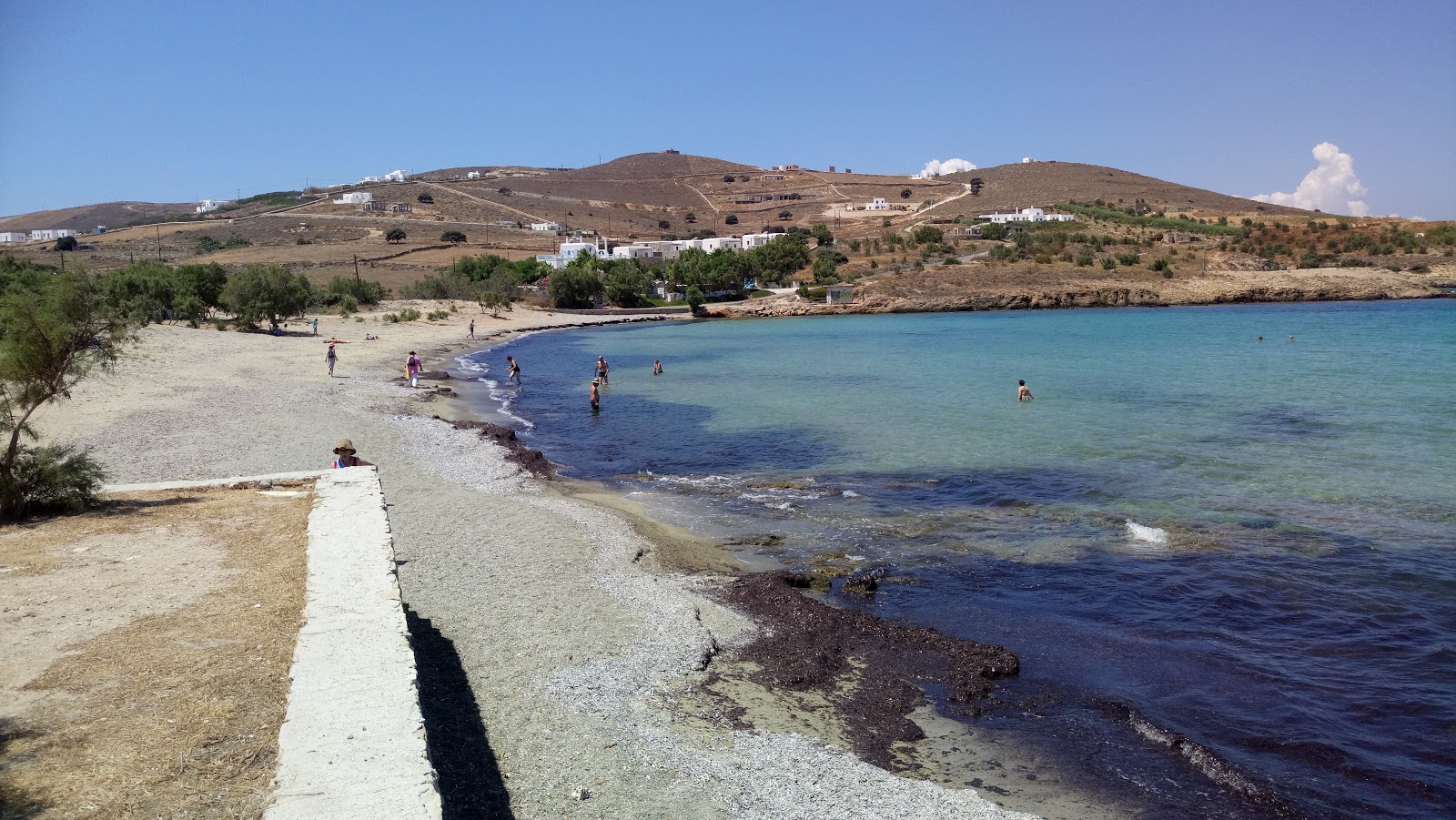 Sifneiko beach'in fotoğrafı - rahatlamayı sevenler arasında popüler bir yer