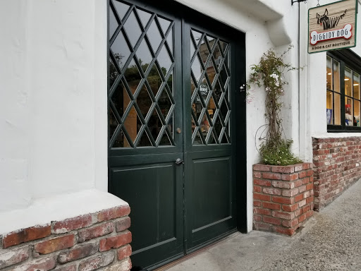 Pet Supply Store «Diggidy Dog», reviews and photos, Ocean Ave & Monte Verde St, Carmel-By-The-Sea, CA 93923, USA