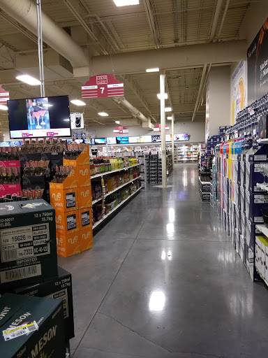 Liquor Store «Lukas Liquor Superstore», reviews and photos, 13657 Washington St, Kansas City, MO 64145, USA