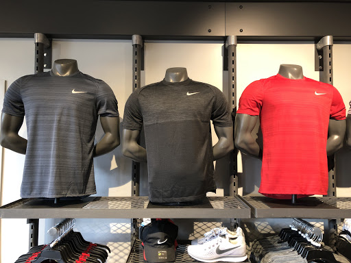 Clothing Store «Nike Factory Store», reviews and photos, 603 Stanley K Tanger Dr, Lancaster, PA 17602, USA