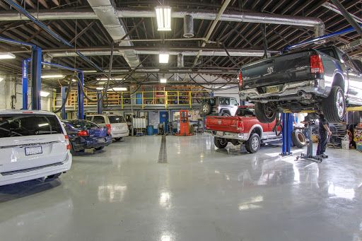 Car Dealer «Holden Dodge Chrysler Jeep Ram», reviews and photos, 640 S Governors Ave, Dover, DE 19904, USA