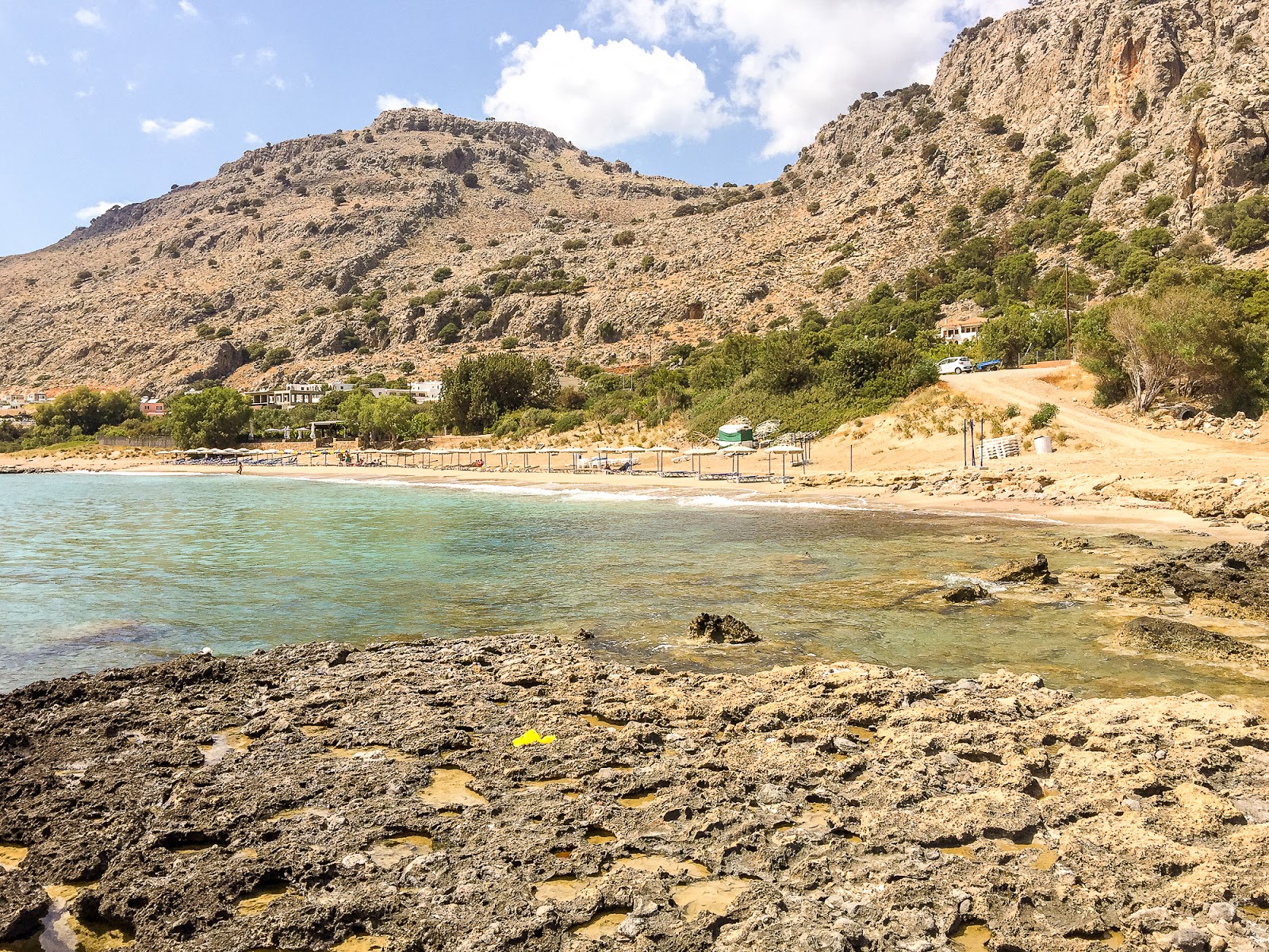 Fotografija Plaža Plakia z turkizna čista voda površino