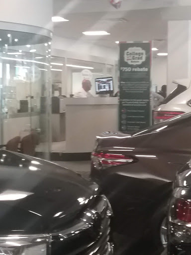 Car Dealer «Plaza Auto Mall», reviews and photos, 2740 Nostrand Ave, Brooklyn, NY 11210, USA