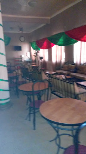 De-Dons Village Kitchen, Okitipupa - Igbokoda Hwy, Okitipupa, Nigeria, Restaurant, state Ondo