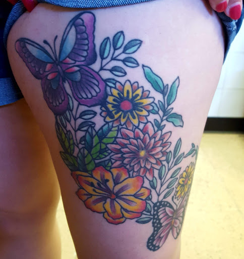 Tattoo Shop «Hydra Electric Tattoo», reviews and photos, 317 Green Bay Rd, Highwood, IL 60040, USA