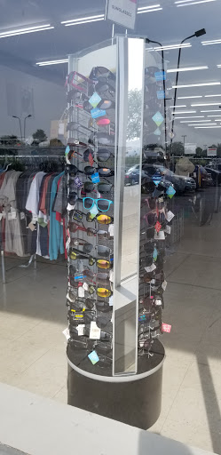 Discount Store «Discount Fashion Warehouse Kettering», reviews and photos, 2836 Wilmington Pike, Kettering, OH 45419, USA