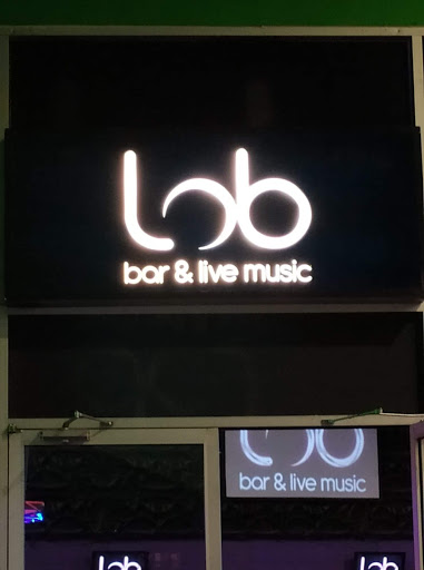 Lob bar & live music