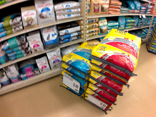 Pet Supply Store «Pet Supplies Plus», reviews and photos, 2789 W Market St, Fairlawn, OH 44333, USA