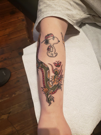 Tattoo Shop «Icon Tattoo Studio», reviews and photos, 813 N Russell St, Portland, OR 97227, USA