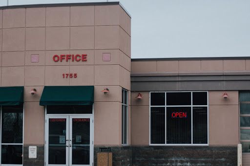 Car Service «Wayzata Auto Center Collision Repair», reviews and photos, 1755 Wayzata Blvd E, Wayzata, MN 55391, USA