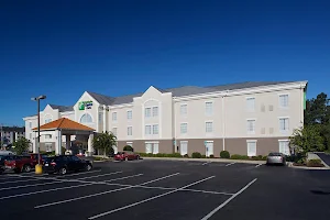 Holiday Inn Express & Suites Orangeburg, an IHG Hotel image