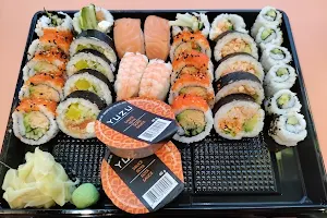 Yuzu sushi image