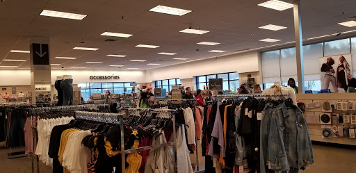 Department Store «Nordstrom Rack», reviews and photos, 17200 Southcenter Pkwy, Tukwila, WA 98188, USA