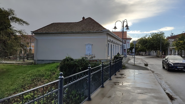 Szent Quirinus emléktáblája