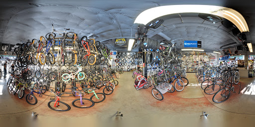 Bicycle Store «Gresham Bicycle Center», reviews and photos, 567 NE 8th St, Gresham, OR 97030, USA