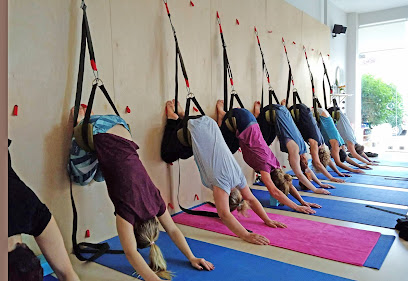 Yoga Class Chania - Malinou 32, Chania 731 00, Greece