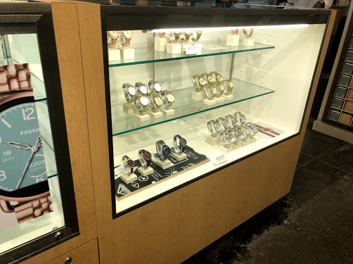 Watch Store «Fossil Outlet Store», reviews and photos, 18521 Outlet Blvd #725, Chesterfield, MO 63005, USA