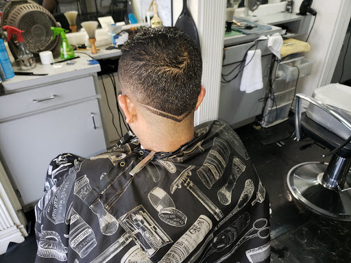 Barber Shop «Fade Away Barber & Beauty», reviews and photos, 8104 S Tacoma Way, Tacoma, WA 98499, USA