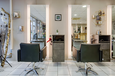 Laure ciuch coiffure à La Chapelle-d'Armentières