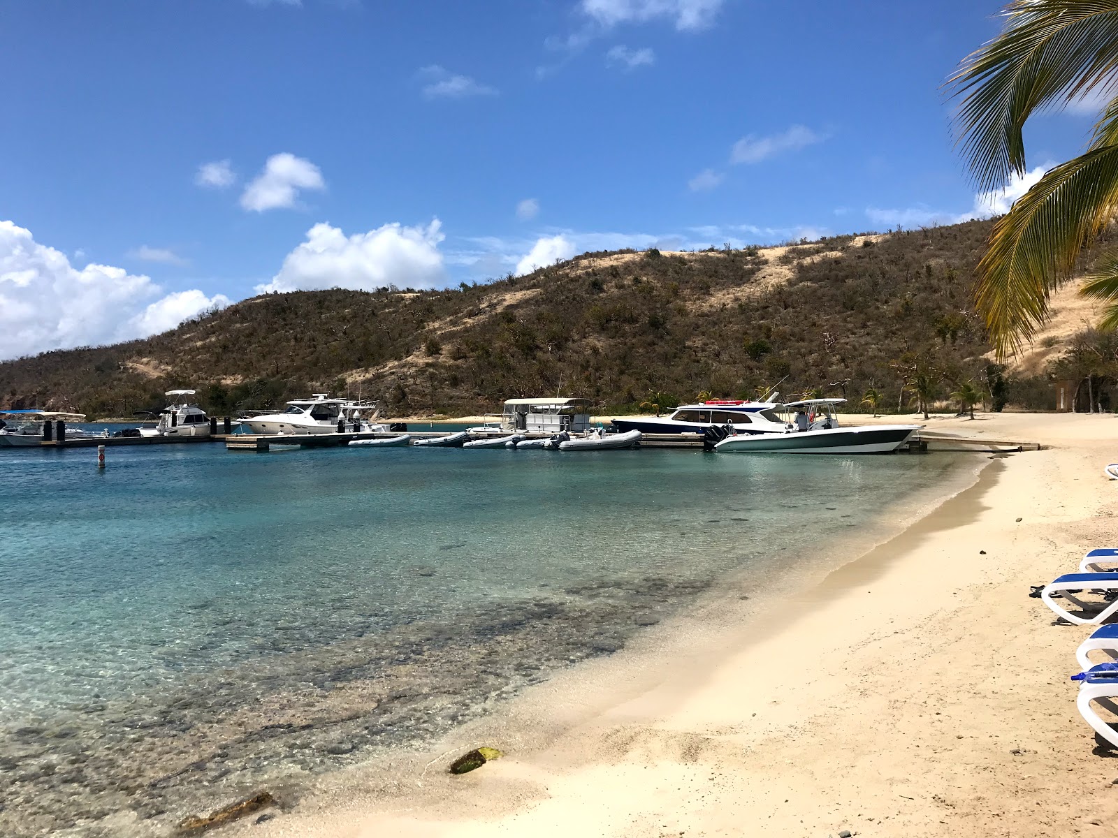 Foto de Bight Bay beach com baía espaçosa