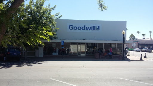 Thrift Store «Goodwill», reviews and photos, 902 Main St, Delano, CA 93215, USA