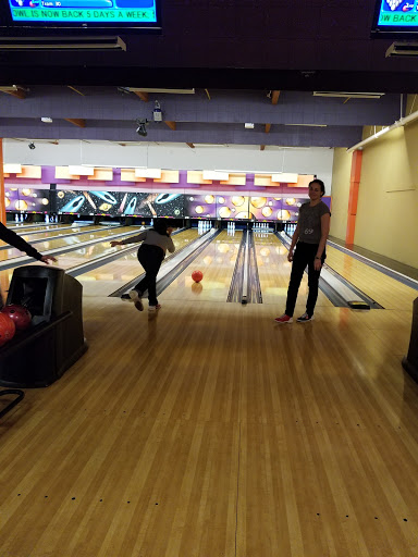 Shopping Mall «Bridle Trails Shopping Center», reviews and photos, 6501-6625 132nd Ave NE, Kirkland, WA 98033, USA