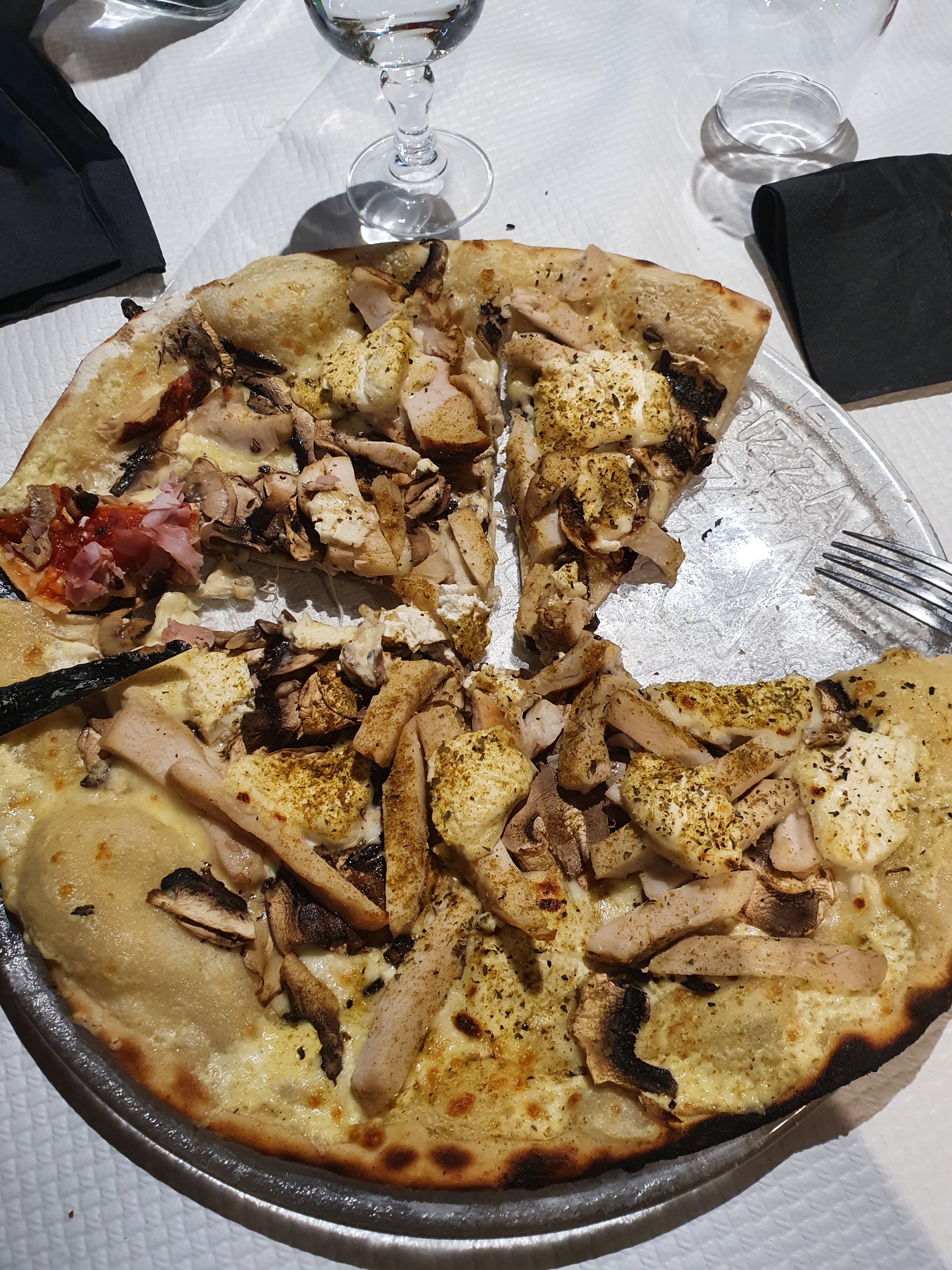 Photo n° 2 de l'avis de Marina.e fait le 10/07/2020 à 23:38