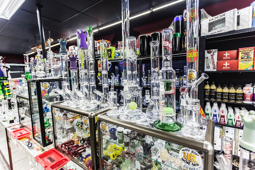 Vaporizer Store «Happy Rock Smoke Shop», reviews and photos, 334 NE 72nd St, Kansas City, MO 64118, USA