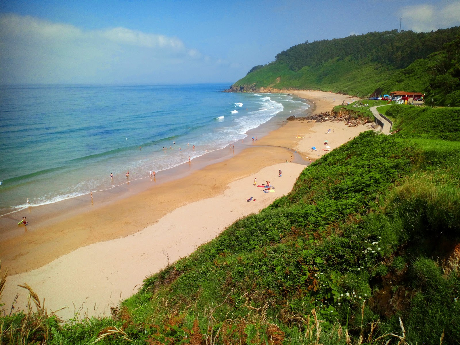 Photo de Arenal de Moris avec rivage droit, long