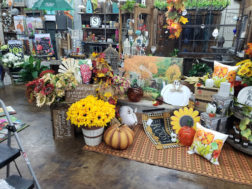 Florist «Sharp Floral & Gifts», reviews and photos, 584 Broadway Ave, New Johnsonville, TN 37134, USA