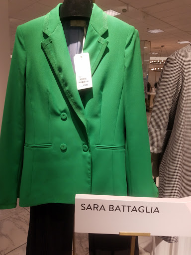 Stores to buy women's trench coats Philadelphia