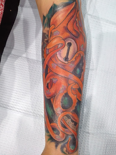 Tattoo Shop «Blue Moon Tattoo Co.», reviews and photos, 567 Eau Gallie Blvd, Melbourne, FL 32935, USA