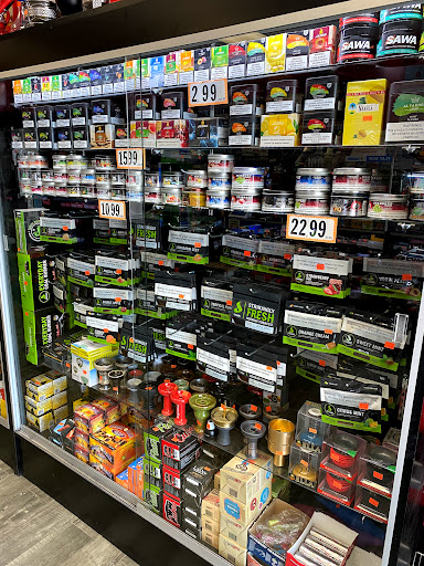 Tobacco Shop «Duet Smoke Shop», reviews and photos, 15355 Sherman Way h, Van Nuys, CA 91406, USA