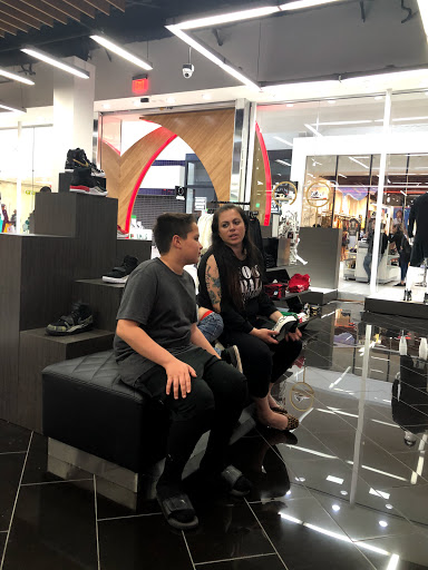 Shoe Store «Shoe Palace», reviews and photos, 1 Southland Mall #308, Hayward, CA 94545, USA