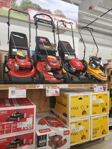 Home Improvement Store «Tractor Supply Co.», reviews and photos, 1313 E Green Bay St, Shawano, WI 54166, USA