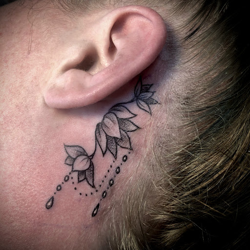 Tattoo Shop «Maximum Tattoo», reviews and photos, 20594 N Milwaukee Ave, Deerfield, IL 60015, USA