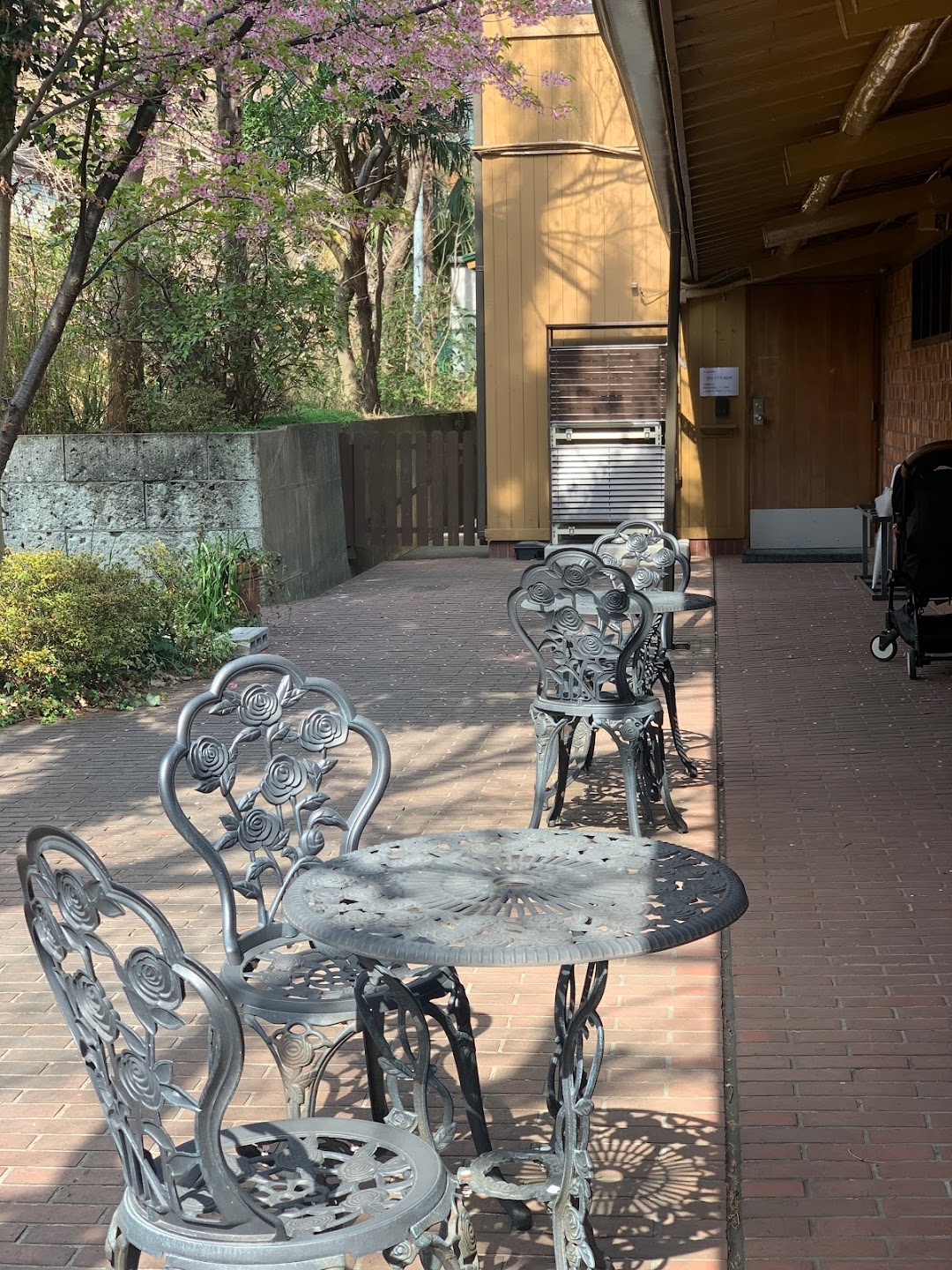 聖オルバン教会結婚式案内 市内で港区