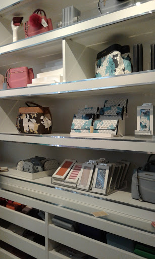 Fashion Accessories Store «Michael Kors», reviews and photos, 100 Citadel Dr #456, Commerce, CA 90040, USA