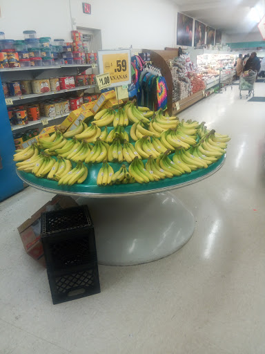 Grocery Store «Miles Supermarket», reviews and photos, 4127 E 131st St, Cleveland, OH 44105, USA