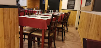 Atmosphère du Restaurant portugais LA CHURRASQUEIRA à Villecresnes - n°14