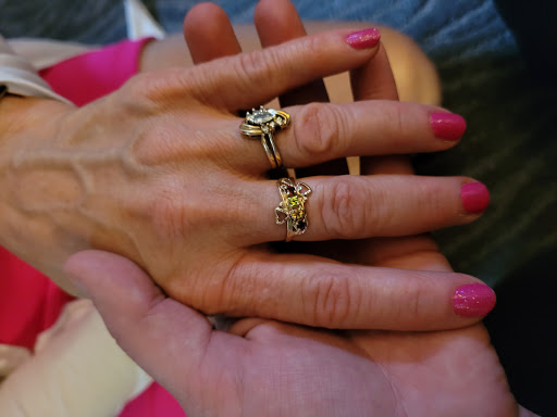 Jewelry Designer «Wanderlust Jewelers», reviews and photos, 12429 Cedar Rd #25, Cleveland Heights, OH 44106, USA